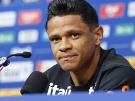 Aposta de Ancelotti, Douglas Santos explica apoio tático a Vini Jr. Aposta de Ancelotti, Douglas Santos explica apoio tático a Vini Jr.