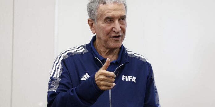 Técnico do tetra, Carlos Alberto Parreira é internado no Rio Técnico do tetra, Carlos Alberto Parreira é internado no Rio