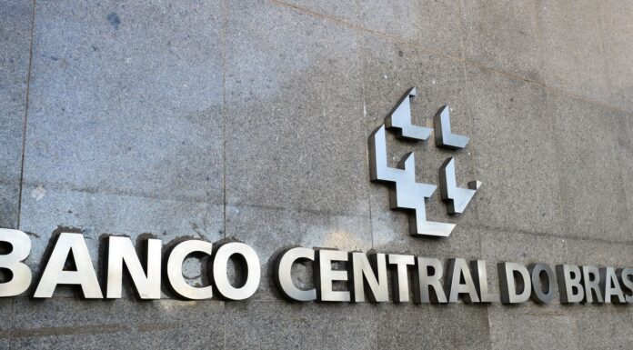 BC: “melhores práticas” recomendam não reagir a choques de oferta