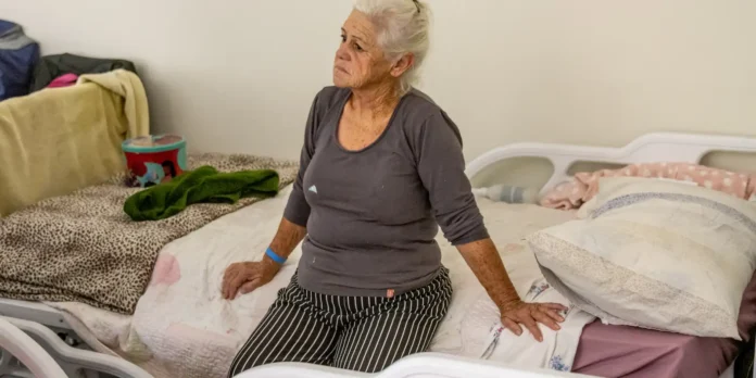 Denúncias de violência contra idosos sobem quase 30% no país Denúncias de violência contra idosos sobem quase 30% no país