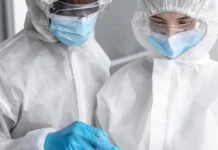França confirma primeiro caso de ebola em meio a epidemia França confirma primeiro caso de ebola em meio a epidemia