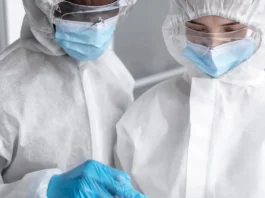 França confirma primeiro caso de ebola em meio a epidemia França confirma primeiro caso de ebola em meio a epidemia