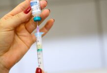 Sarampo: Saúde pede dose extra de vacina em crianças de SP e Guarulhos Sarampo: Saúde pede dose extra de vacina em crianças de SP e Guarulhos