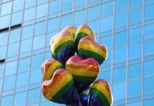 Brasil perde quase R$ 100 bi devido ao preconceito com pessoas LGBT+ Brasil perde quase R$ 100 bi devido ao preconceito com pessoas LGBT+