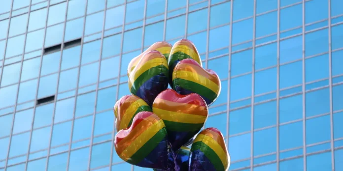 Brasil perde quase R$ 100 bi devido ao preconceito com pessoas LGBT+