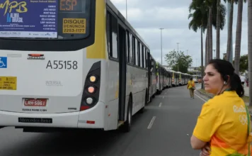 Rodoviários do RJ avaliam proposta em assembleia após audiência no TRT Rodoviários do RJ avaliam proposta em assembleia após audiência no TRT
