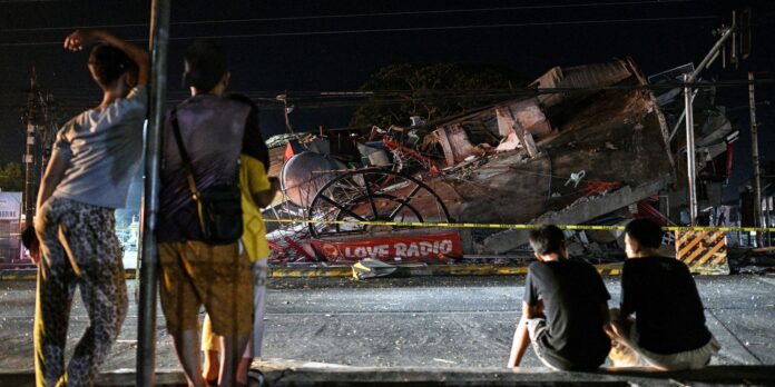 2026-06-08t121124z_32816634_rc2lplafktq4_rtrmadp_3_philippines-quake.jpg