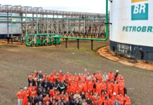 Lula assina contratos para retomar obra em fábrica de fertilizantes