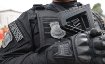 Polícia Civil Apreende Fuzil E 160 Kg De Cocaína Em Laboratório De Refino No Interior