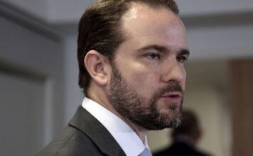 Novo Desenrola já beneficiou 6 milhões de pessoas, diz Dario Durigan