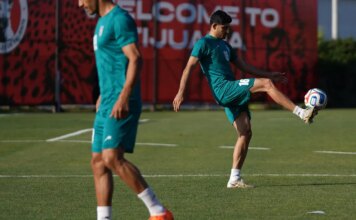 Em carta deixada em vestiário, seleção iraniana pede paz entre nações