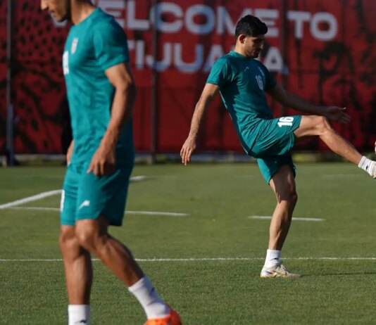 Em carta deixada em vestiário, seleção iraniana pede paz entre nações