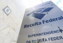 Receita paga lote especial de restituição automática em julho