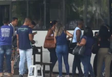 Sem acordo, rodoviários mantêm paralisação no Rio pelo terceiro dia Sem acordo, rodoviários mantêm paralisação no Rio pelo terceiro dia