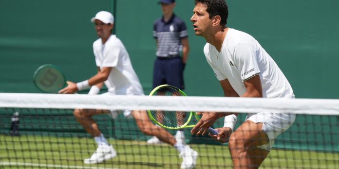 Brasileiros têm dia ruim em Wimbledon e caem nas duplas Brasileiros têm dia ruim em Wimbledon e caem nas duplas masculinas