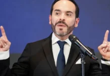 Presidente eleito da Colômbia acusa atual de impedir transferência Presidente eleito da Colômbia acusa atual de impedir transferência