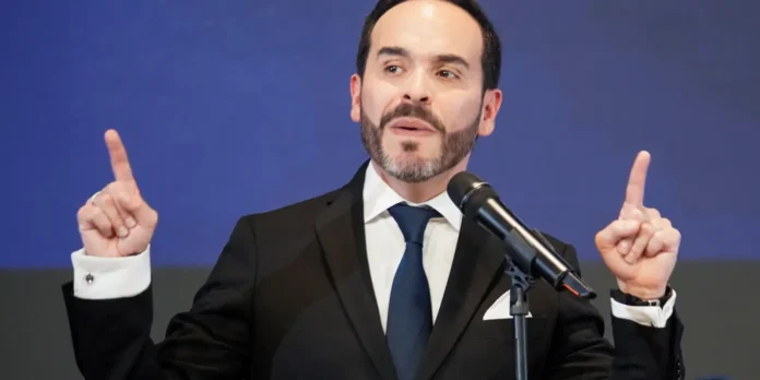 Presidente eleito da Colômbia acusa atual de impedir transferência