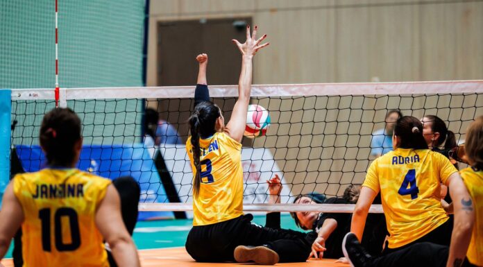 Brasil vai às quartas do Mundial de vôlei sentado nos dois naipes Brasil vai às quartas do Mundial de vôlei sentado nos dois naipes