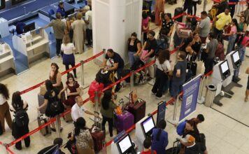 Volume de serviços cai 0,4% em maio, puxado pelo setor de transportes Volume de serviços cai 0,4% em maio, puxado pelo setor de transportes