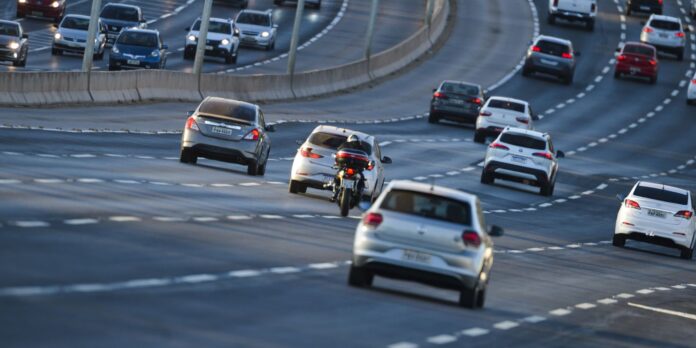 Radar que verifica velocidade média é testado em caráter experimental Radar que verifica velocidade média é testado em caráter experimental