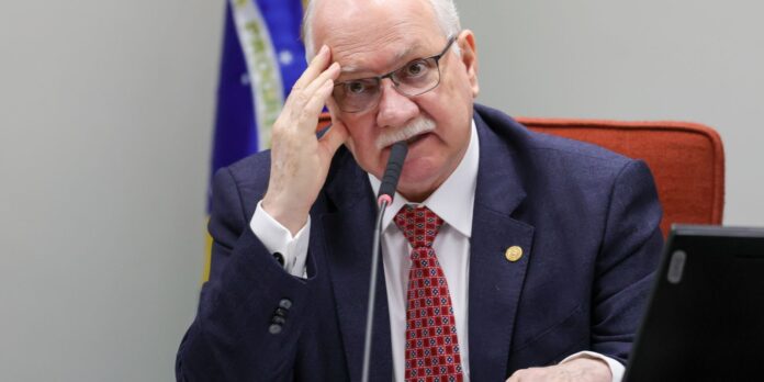 Edson Fachin se manifesta sobre justificativas dos EUA para tarifaço Edson Fachin se manifesta sobre justificativas dos EUA para tarifaço