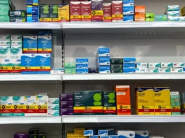 Saúde cria comitê para reduzir preço de medicamentos do SUS Saúde cria comitê para reduzir preço de medicamentos do SUS