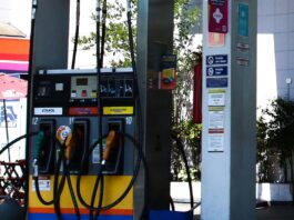 Subsídio de R$ 0,44 por litro de gasolina é estendido por mais 30 dias Subsídio de R$ 0,44 por litro de gasolina é estendido por mais 30 dias