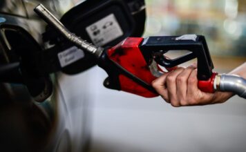 Gasolina terá 32% de etanol a partir de amanhã Gasolina terá 32% de etanol a partir de amanhã