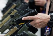Ações pró-armas de Trump devem favorecer facções criminosas no Brasil