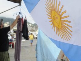 Quase metade dos jovens argentinos vive em vulnerabilidade social
