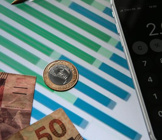 Mercado financeiro reduz projeção da inflação para 5,30%