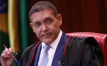 Em sessão do TSE, Nunes Marques defende urnas eletrônicas Em sessão do TSE, Nunes Marques defende urnas eletrônicas