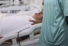Uso de medicamento reduz em 85% internações por fibrose cística no SUS Uso de medicamento reduz em 85% internações por fibrose cística no SUS