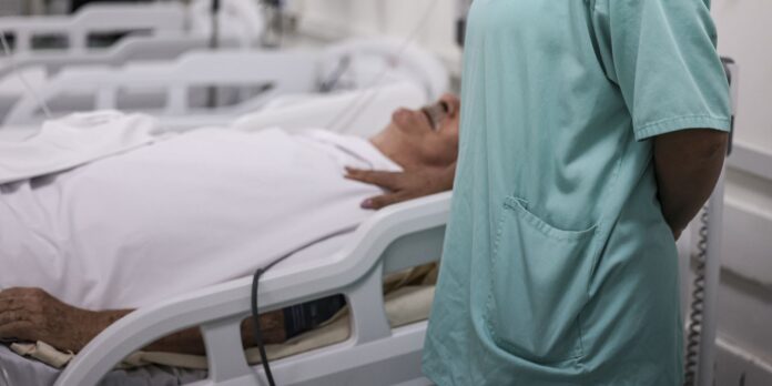 Uso de medicamento reduz em 85% internações por fibrose cística Uso de medicamento reduz em 85% internações por fibrose cística no SUS