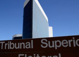 TSE disponibiliza assistente virtual ChatVote aos TREs de todo o país TSE suspende filiações partidárias após registros indevidos no sistema