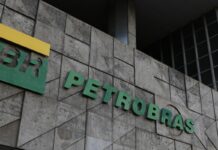 Petrobras identifica novos indícios de petróleo na Foz do Amazonas Petrobras identifica novos indícios de petróleo na Foz do Amazonas