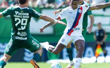 Brasileirão: Chapecoense busca empate com Bahia em jogo de seis gols Brasileirão: Chapecoense busca empate com Bahia em jogo de seis gols
