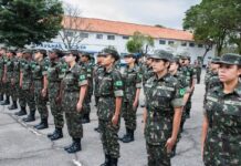 Exército comemora Dia do Soldado com autoridades dos Três Poderes Exército comemora Dia do Soldado com autoridades dos Três Poderes