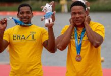Jacky Godmann e Gabriel Nascimento são prata no Mundial de Canoagem Jacky Godmann e Gabriel Nascimento são prata no Mundial de Canoagem