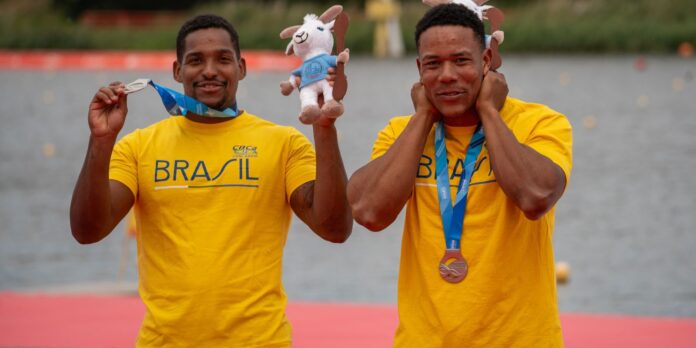 Jacky Godmann e Gabriel Nascimento são prata no Mundial de Jacky Godmann e Gabriel Nascimento são prata no Mundial de Canoagem