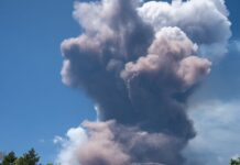 Erupção do Etna prolonga fechamento de aeroporto na Sicília