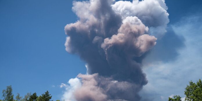 2025-06-02t120422z_16860422_rc29uearojan_rtrmadp_3_italy-volcano-etna.jpg