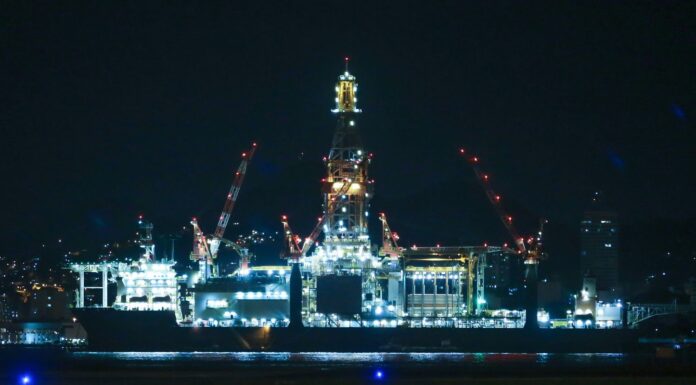 Apesar de liminar, Camex prorroga imposto sobre exportação de petróleo