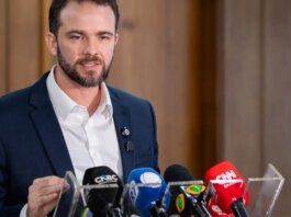 Salário mínimo deverá subir para R$ 1.741 em 2027, diz Durigan