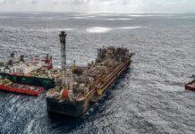 Petroleiros pedem Petrobras mais estatal e menor repasse a acionistas