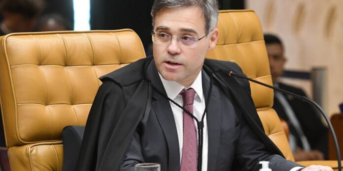 Mendonça levará a plenário elementos de investigação sobre Vorcaro
