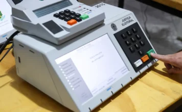 TREs realizam ações de conscientização sobre importância do voto Presidenciáveis fazem campanha eleitoral pelo país