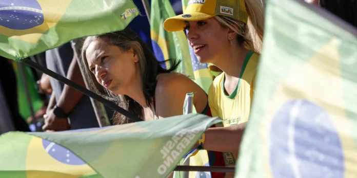 Desfile de 7 de Setembro deve reunir milhares de pessoas Desfile de 7 de Setembro deve reunir milhares de pessoas em Brasília
