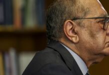 Gilmar Mendes quer proibir policiais assessorando ministros do STF Gilmar Mendes quer proibir policiais assessorando ministros do STF