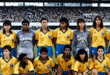 Desfile de 7 de Setembro homenageia pioneiras do futebol feminino Desfile de 7 de Setembro homenageia pioneiras do futebol feminino